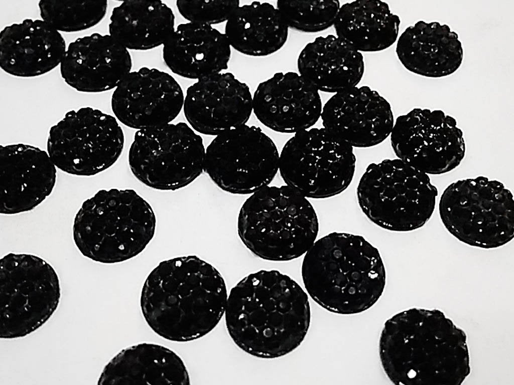 black-circular-sugar-2-hole-plastic-stones-10-mm
