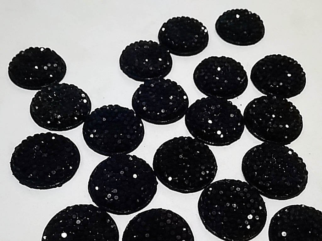 black-circular-sugar-2-hole-plastic-stones-16-mm