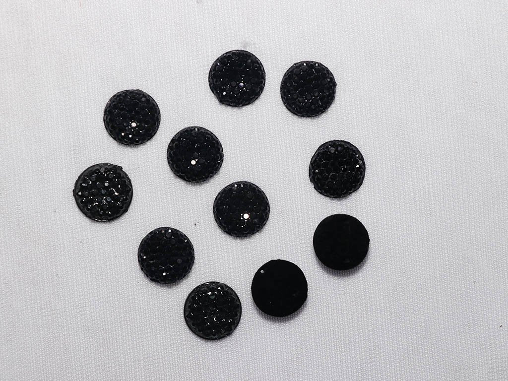 black-designer-circular-plastic-stones-12-mm