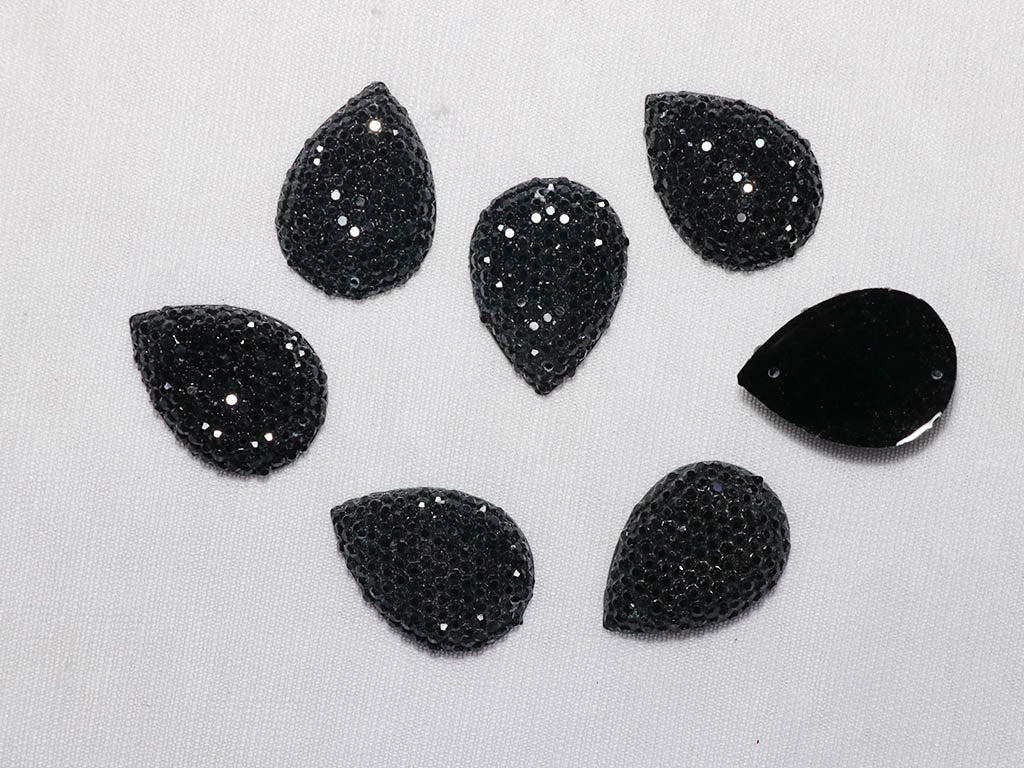 black-designer-drop-plastic-stones-18x25-mm