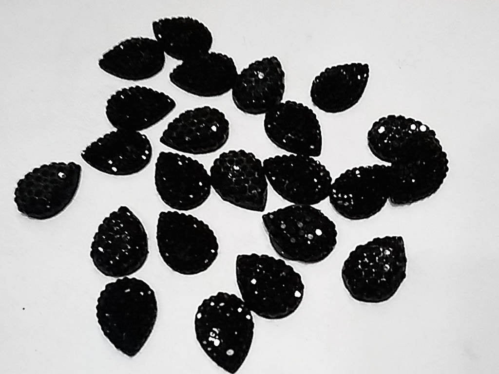 black-drop-sugar-2-hole-plastic-stones-14x10-mm