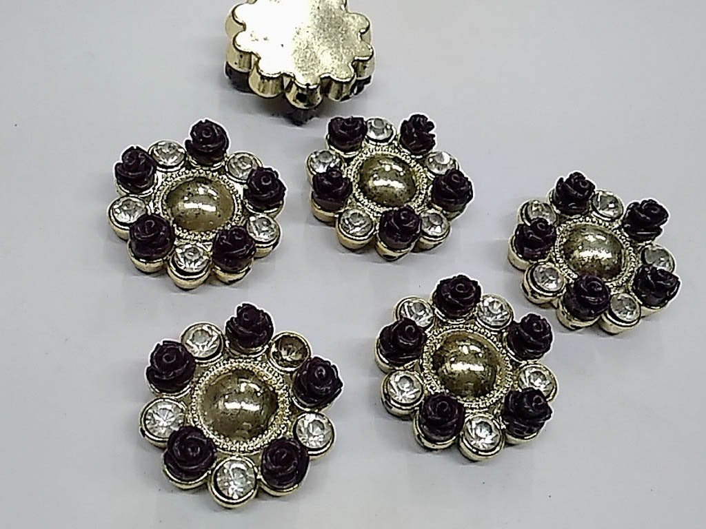 black-flower-plastic-stone-with-resin-flowers-and-glass-stones-32-mm