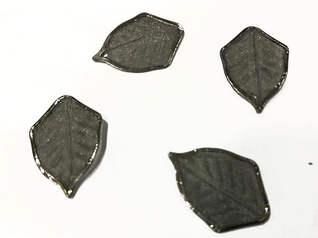 black-leaf-net-base-metal-embellishment-21x18-mm