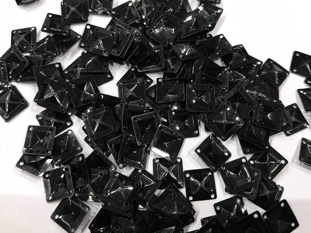 black-matte-square-4-hole-plastic-sequins