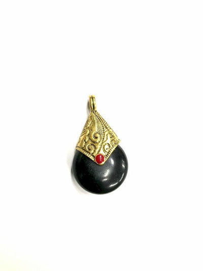 black-metal-cap-pendant
