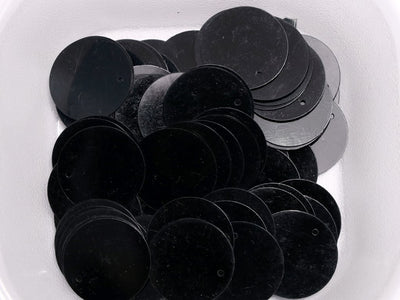 black-one-hole-circular-plastic-sequins