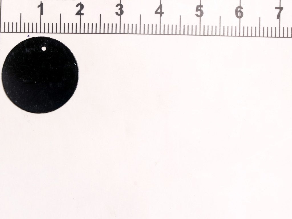 black-one-hole-circular-plastic-sequins