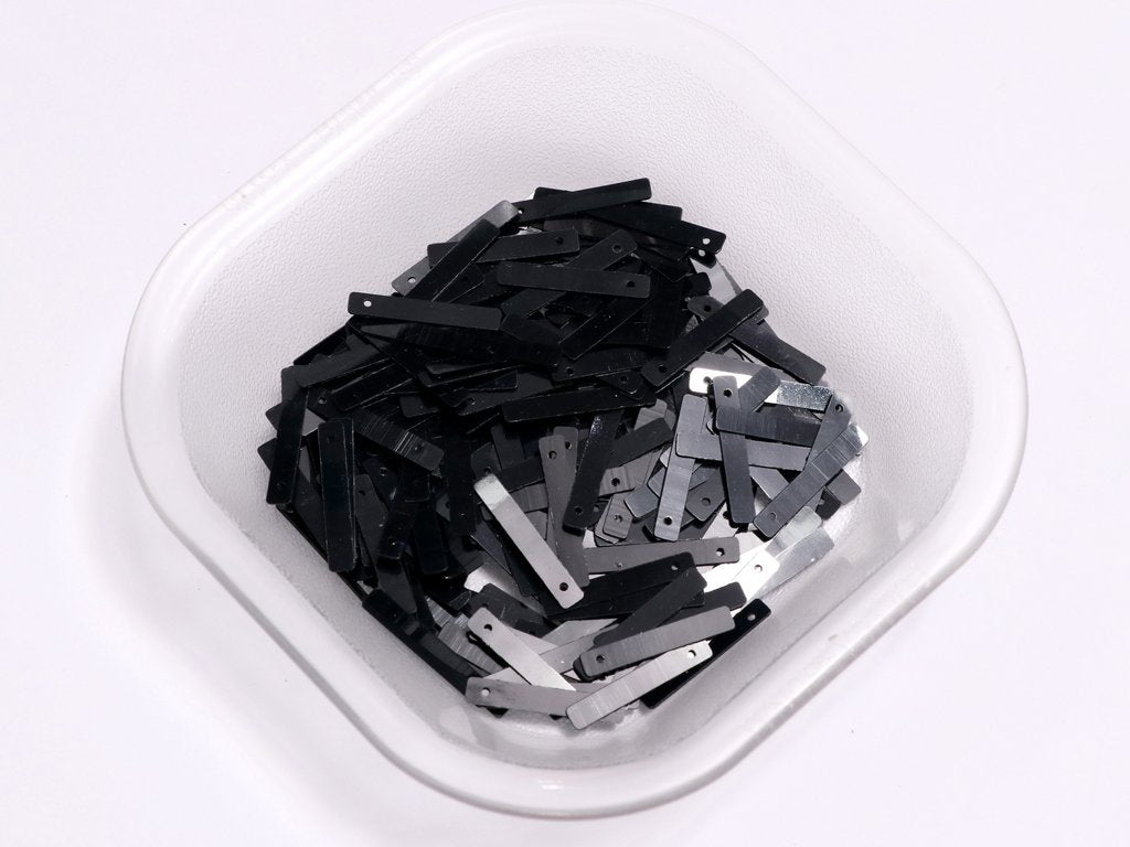black-one-hole-rectangular-plastic-sequins