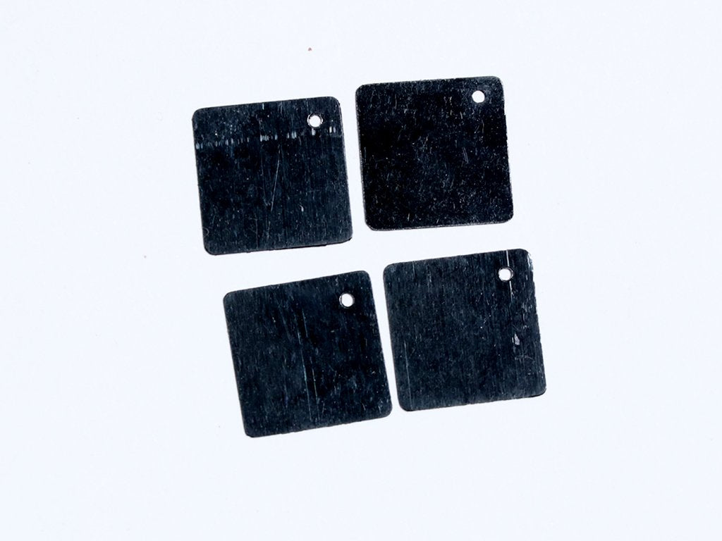 black-one-hole-square-plastic-sequins-14-mm