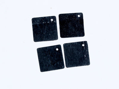 black-one-hole-square-plastic-sequins-14-mm