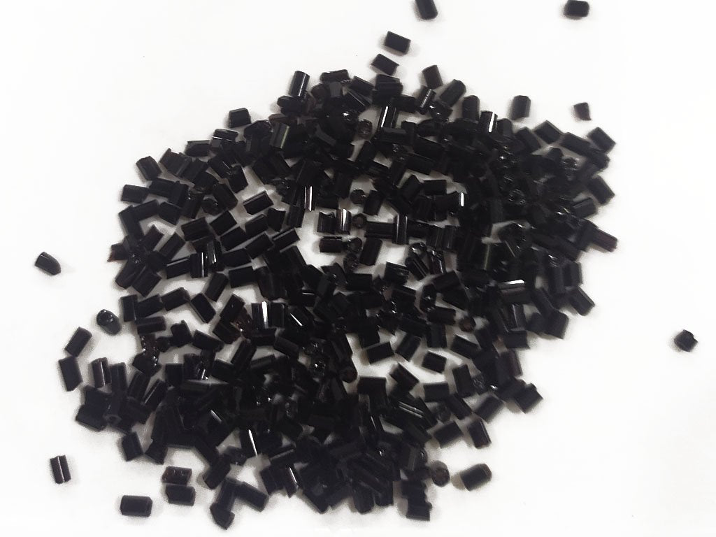 black-opaque-2-cut-seed-beads