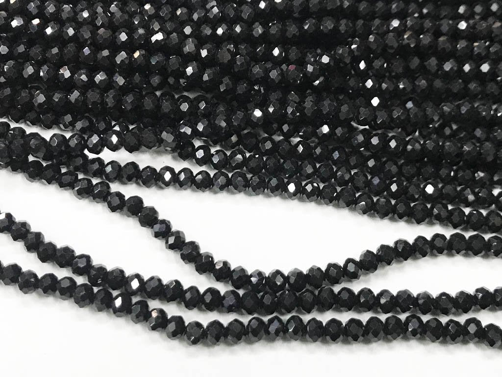 black-opaque-tyre-glass-crystal-beads-4-mm-1