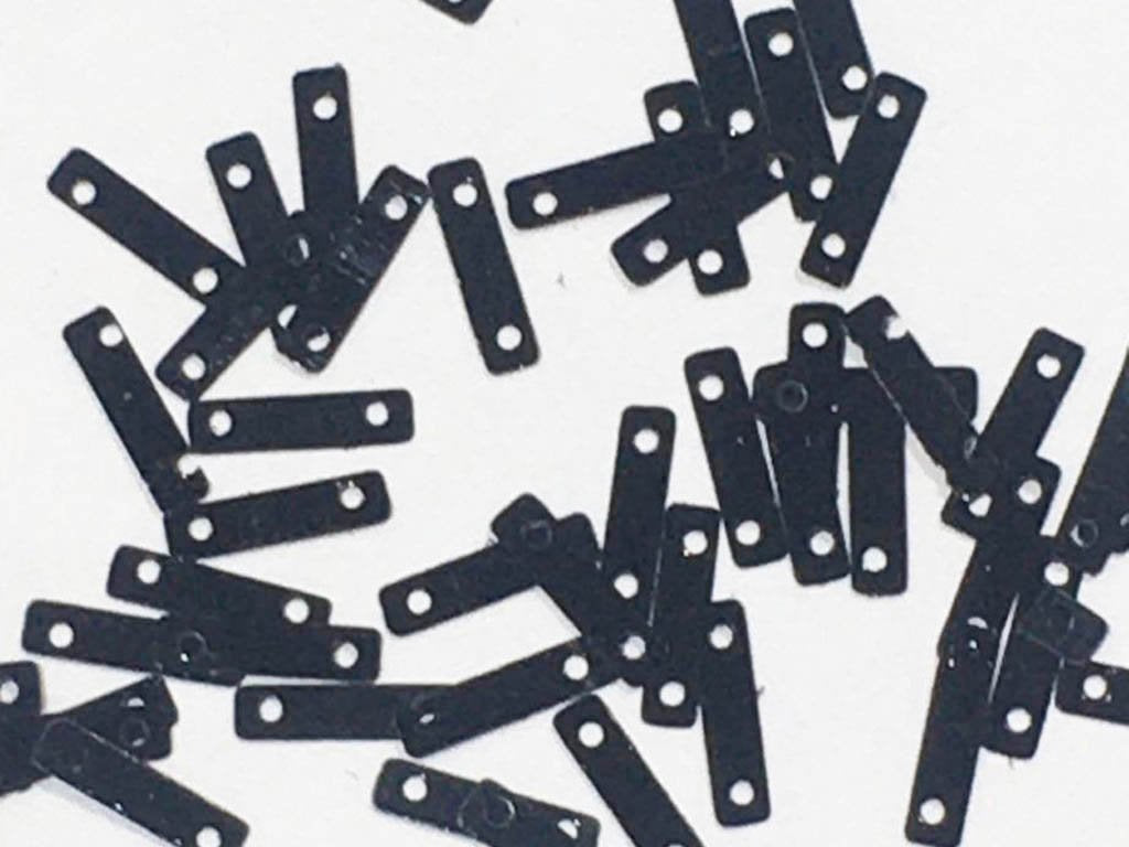 black-rectangular-2-hole-plastic-sequins