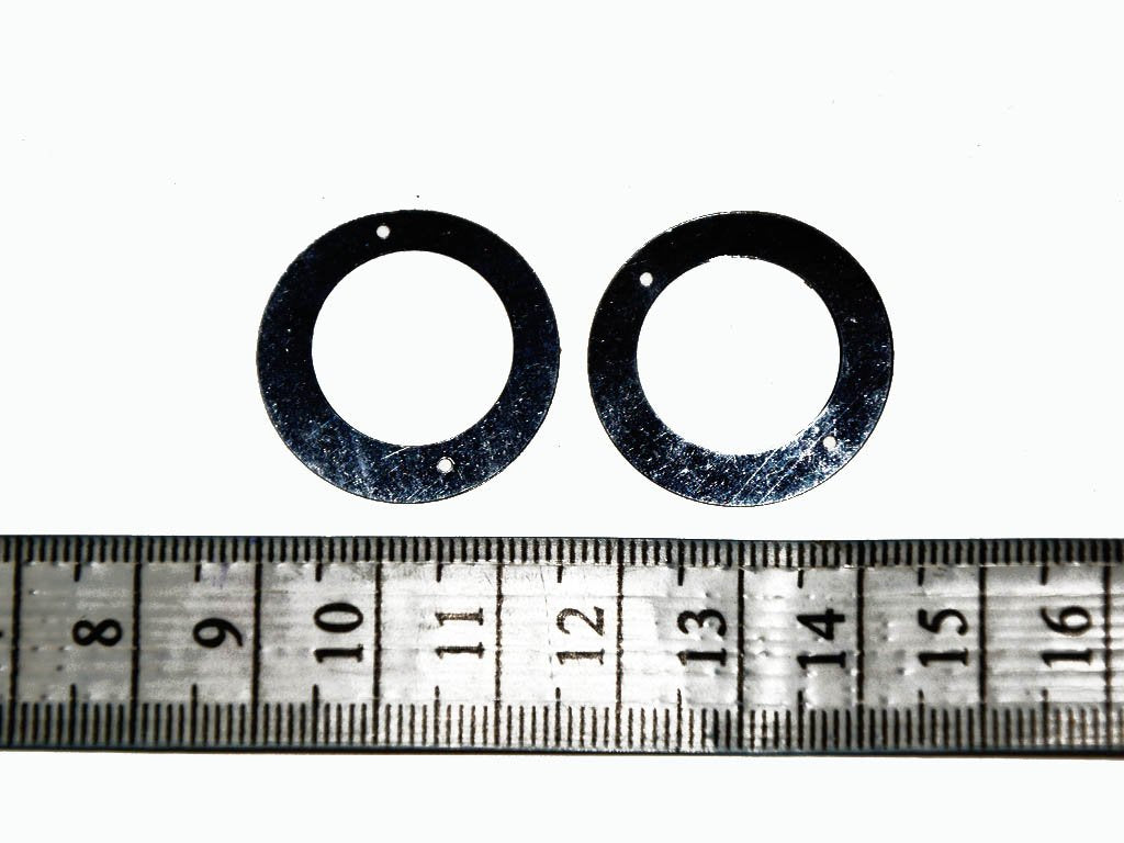 black-ring-2-hole-plastic-sequins