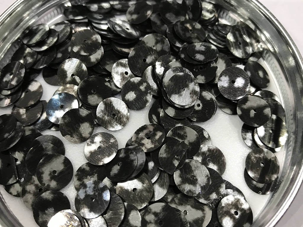 black-silverline-mix-circular-plastic-sequins