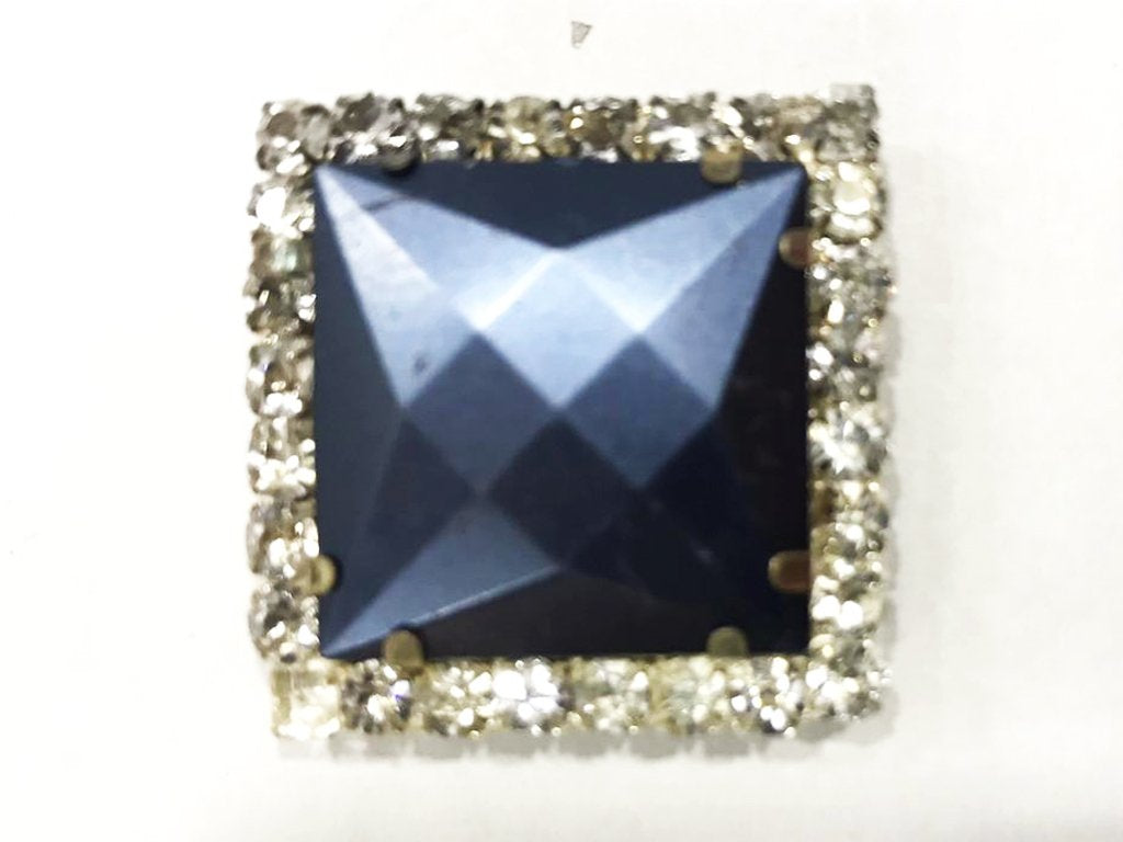 black-square-plastic-stone-with-crystal-frame-32x32-mm