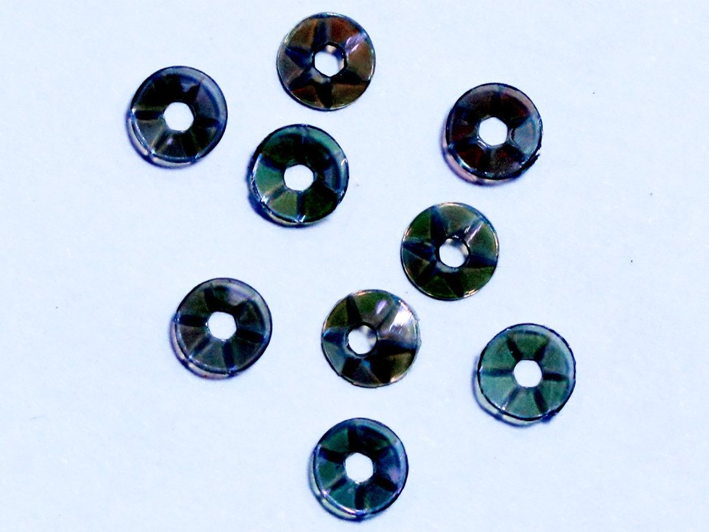 black-transparent-centre-hole-bowl-plastic-sequins-5-mm