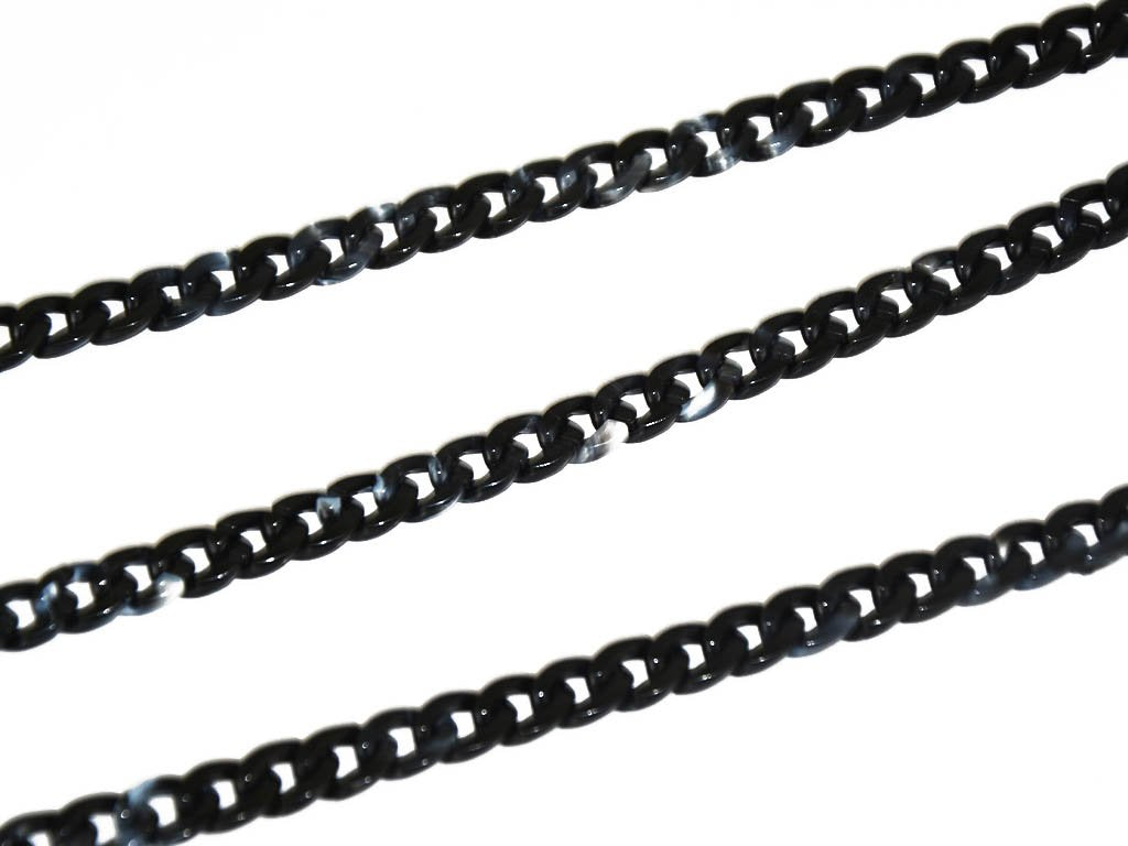 black-white-circular-acrylic-chains