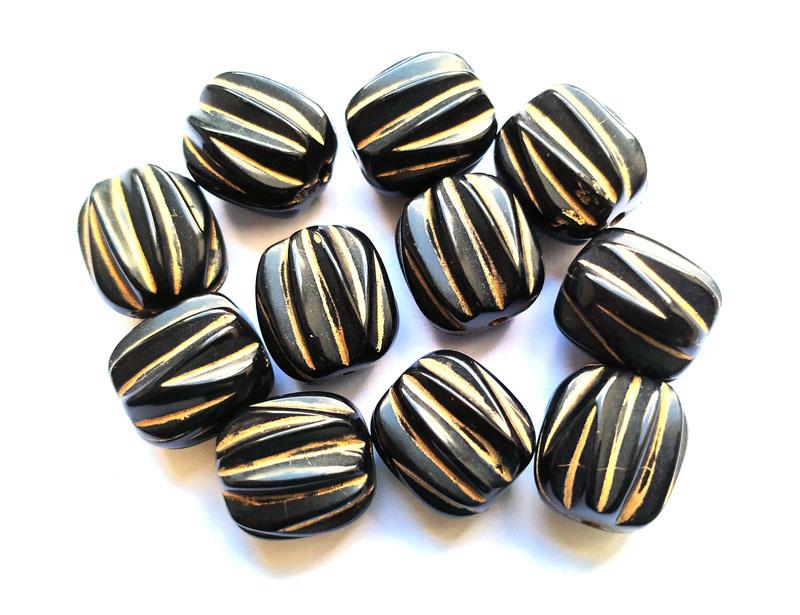 black-and-golden-acrylic-beads