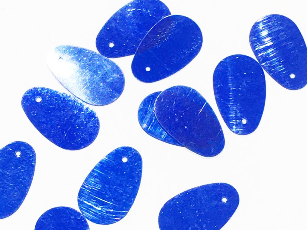 blue-drop-1-hole-plastic-sequins