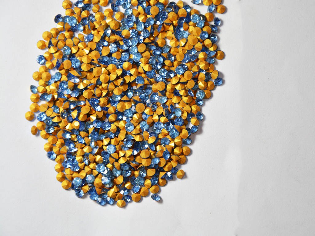 blue-octagonal-glass-zircons-stones