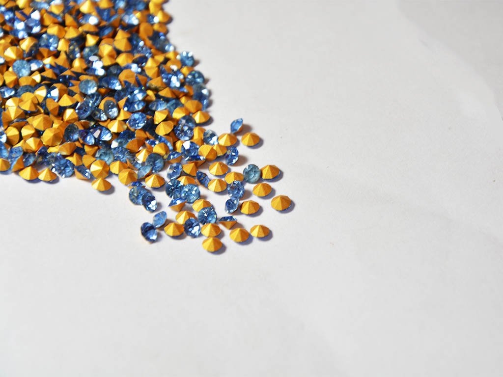 blue-octagonal-glass-zircons-stones