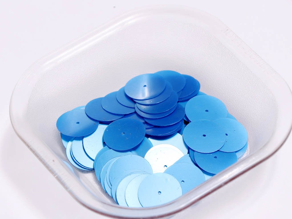 blue-one-hole-circular-plastic-sequins