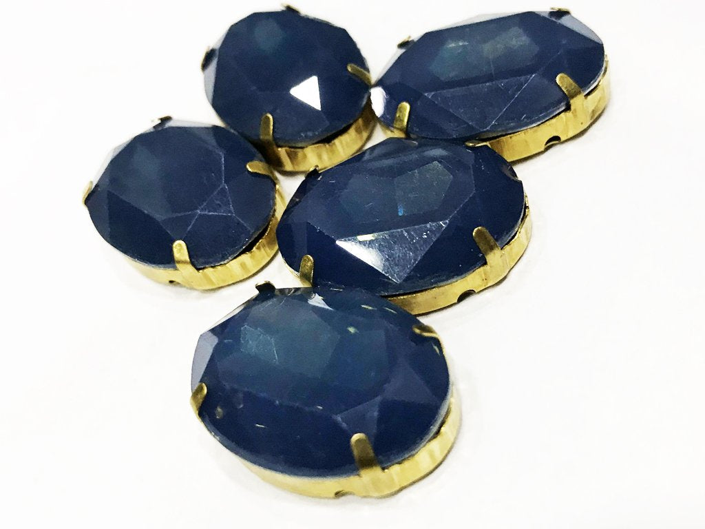 blue-opal-oval-resin-stones-with-catcher-25x18-mm