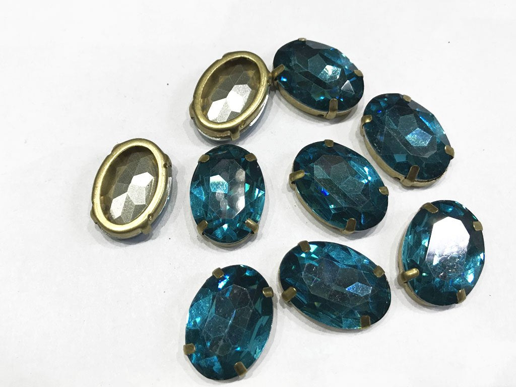 blue-oval-resin-stones-with-catcher-25x18-mm