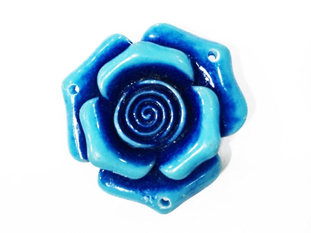 blue-resin-flower-stones-with-hole-40x40-mm