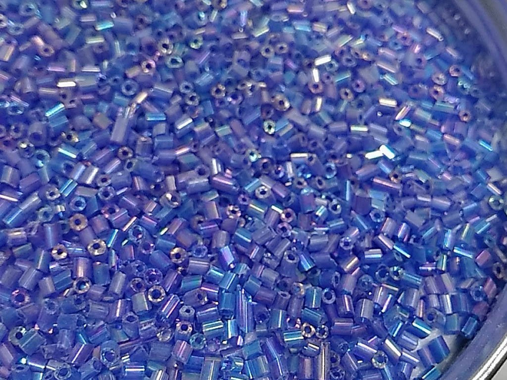 blue-transparent-rainbow-2-cut-glass-seed-beads