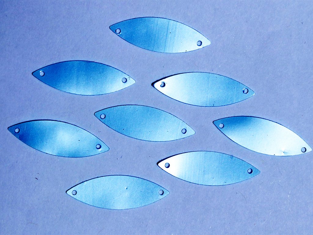 blue-two-hole-eye-plastic-sequin