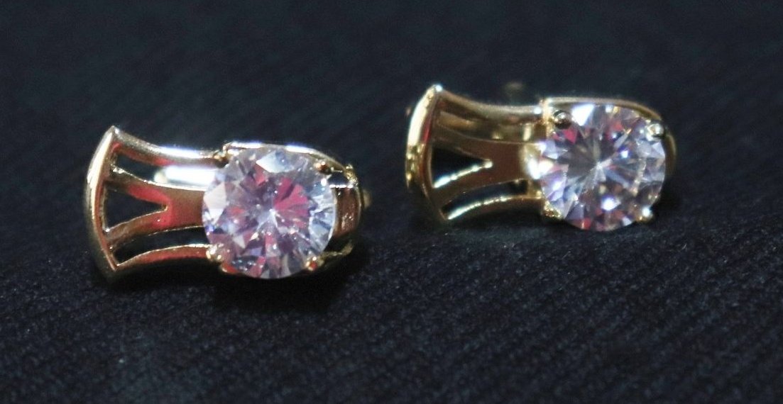 bow-shape-large-crystal-golden-metallic-cufflinks