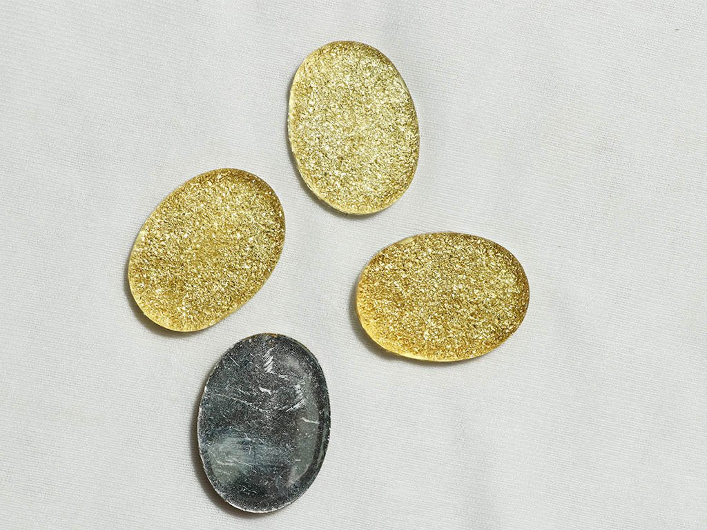 bright-golden-designer-oval-plastic-stones-30x40-mm