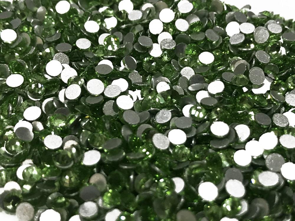bright-green-glass-hotfix-stone