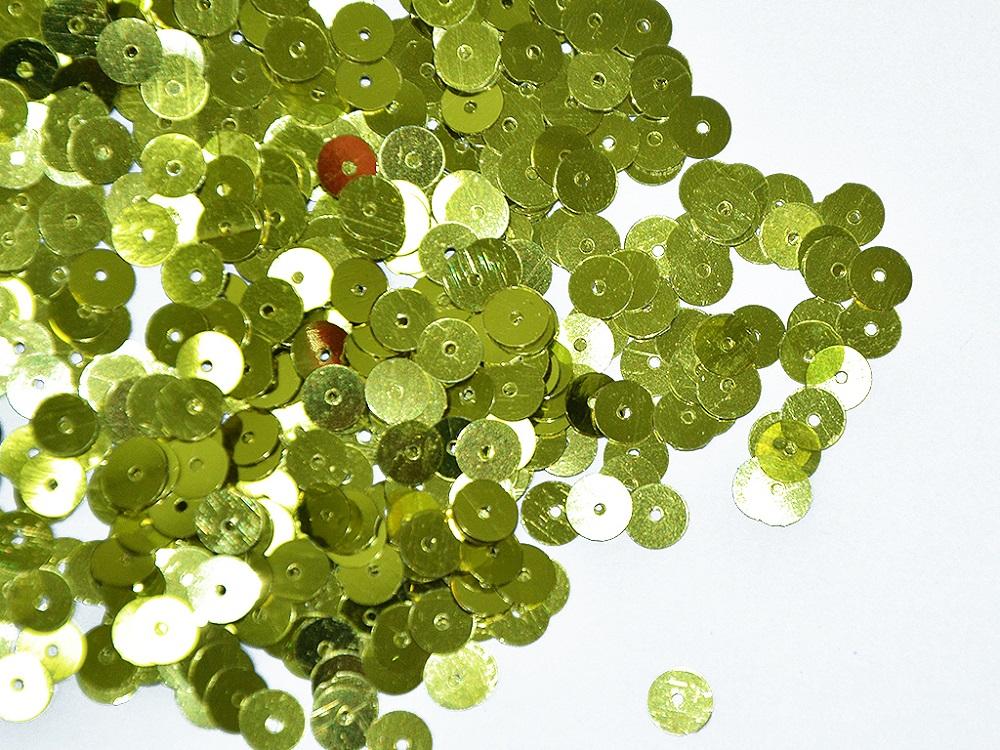 bright-green-lustre-circular-plastic-sequins