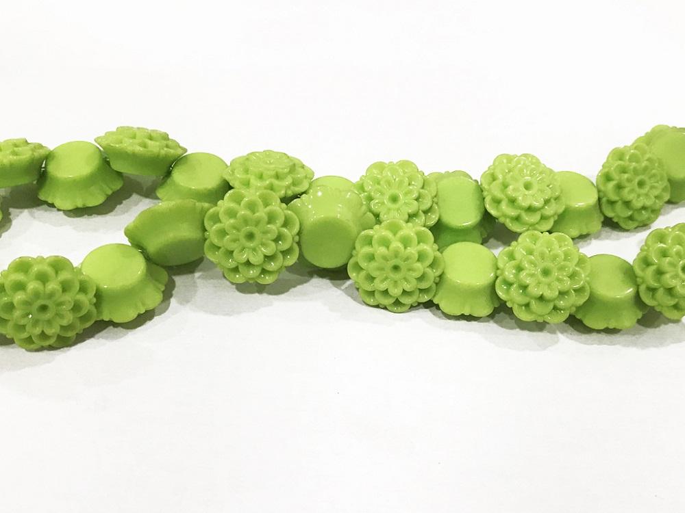 bright-green-plastic-flower-stones-18-mm