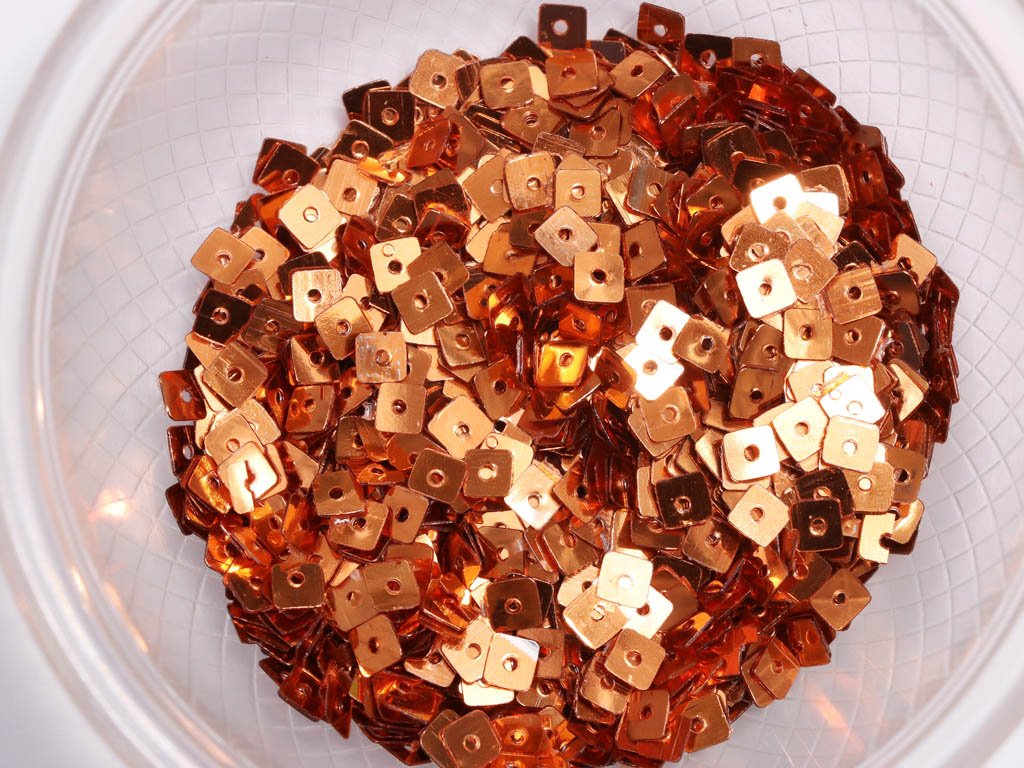 bronze-square-1-hole-plastic-sequins