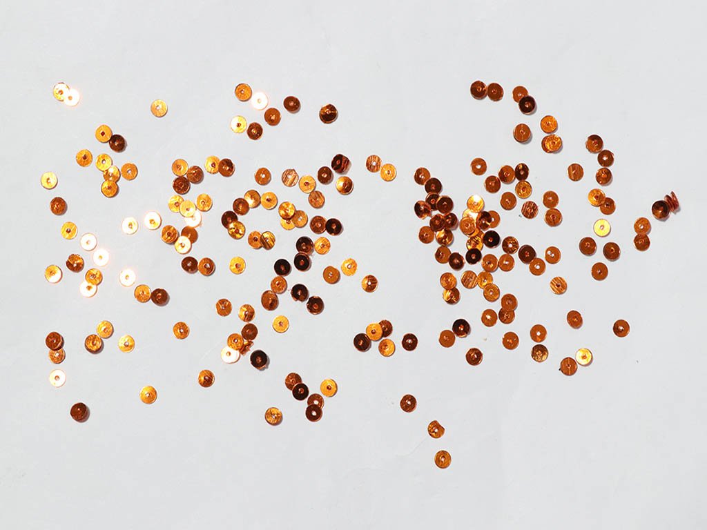 brown-flat-circular-plastic-sequins-5-mm