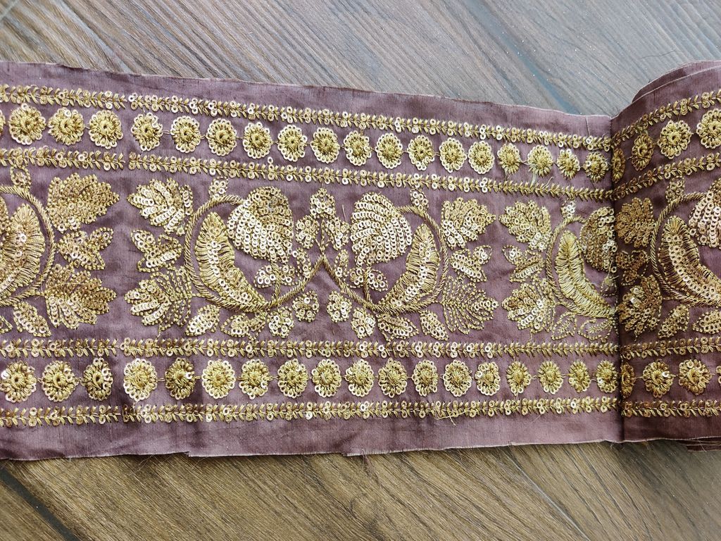 brown-raw-silk-border-with-embroidered-golden-zari-sequins-work