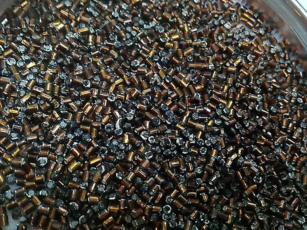 brown-transparent-silverline-2-cut-glass-seed-beads