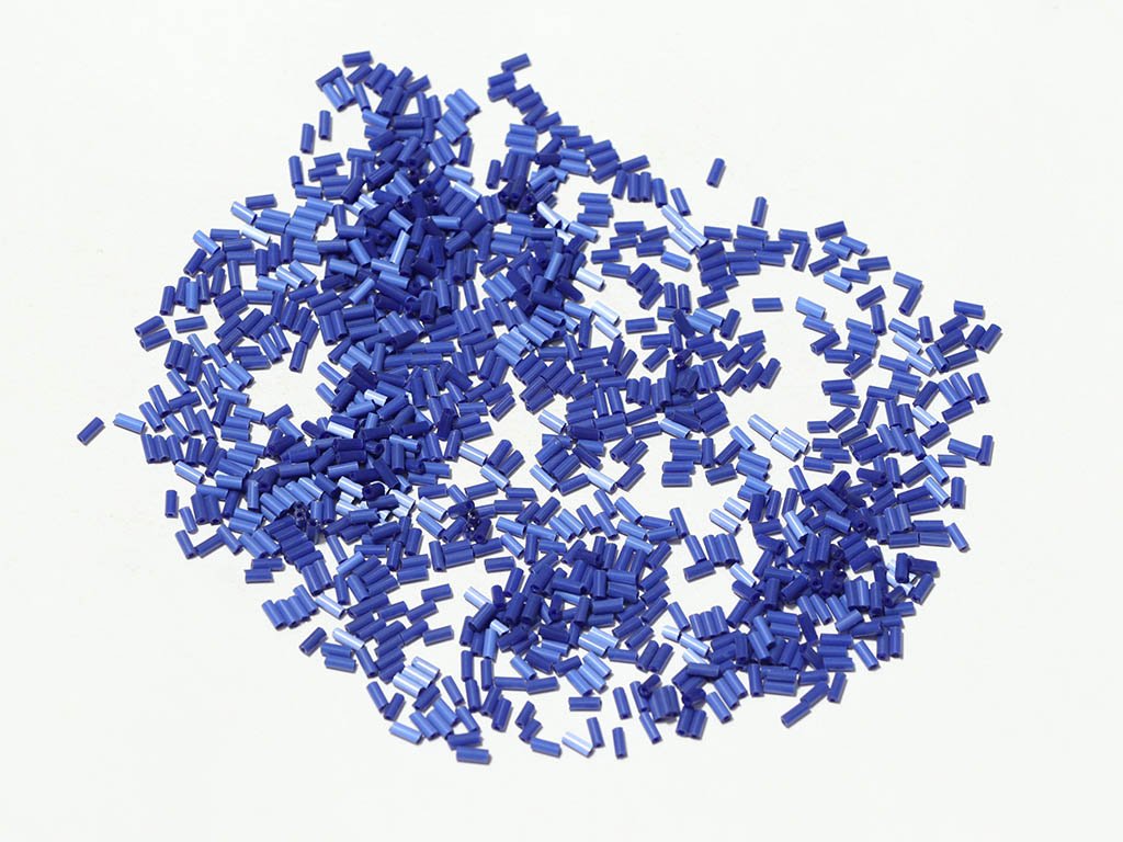 blue-opaque-pipe-bugle-glass-seed-beads-1