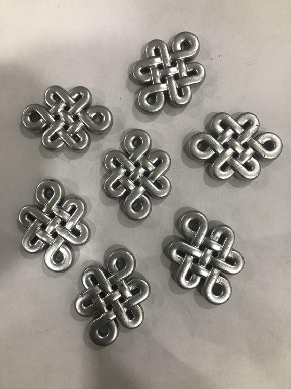butterfly-shaped-spray-silver-plastic-beads