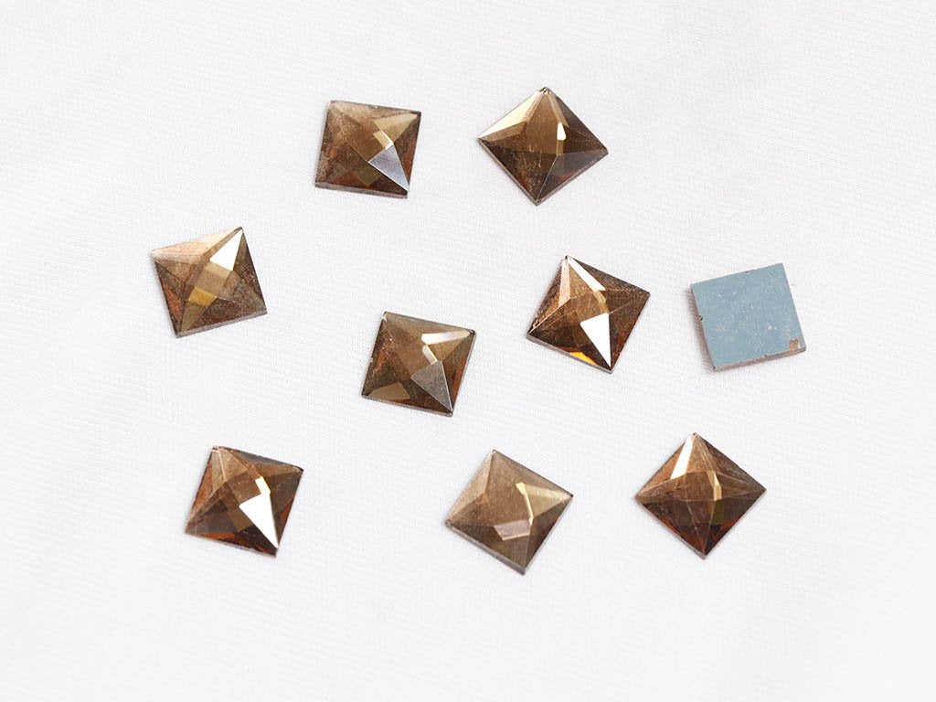 copper-flat-square-glass-stones-14x14-mm