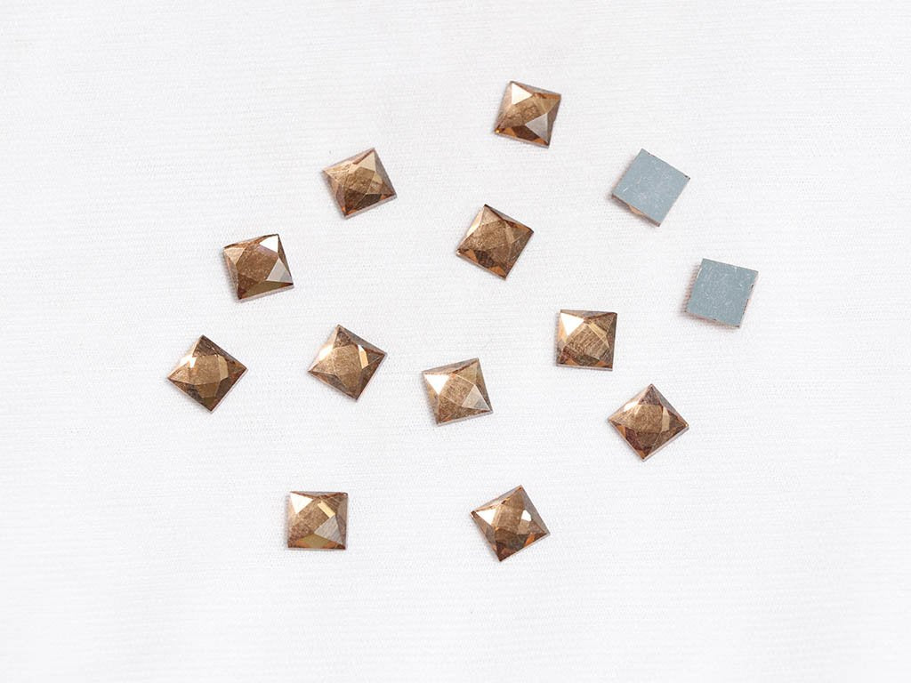 copper-flat-square-glass-stones-8x8-mm