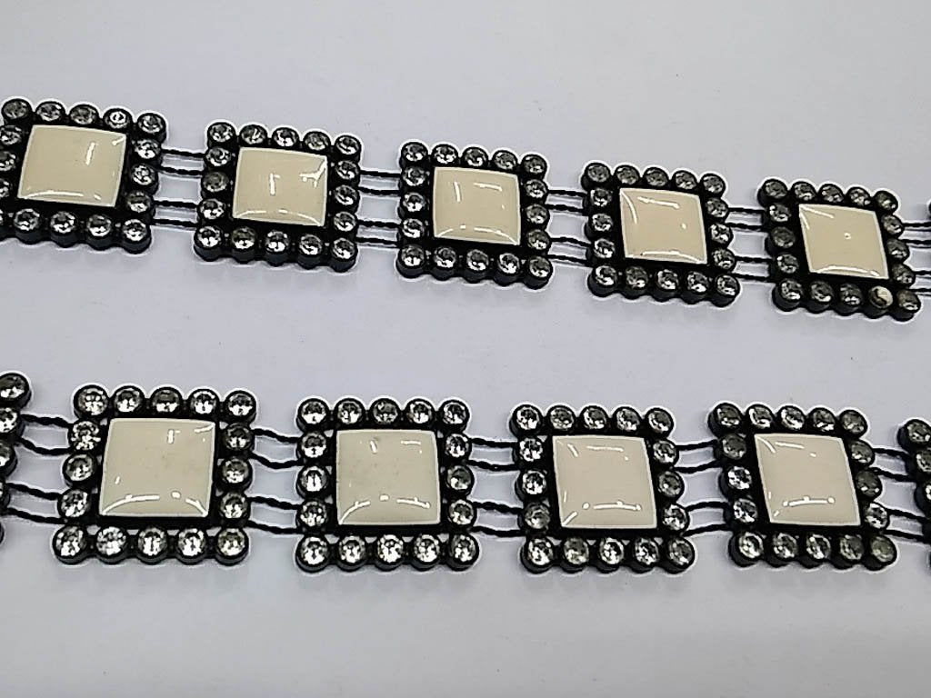 cream-square-stone-studded-plastic-lace-with-enamel-fill-24x24-mm