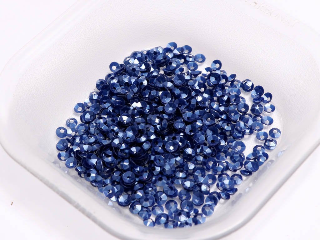 dark-blue-center-hole-bowl-plastic-sequins