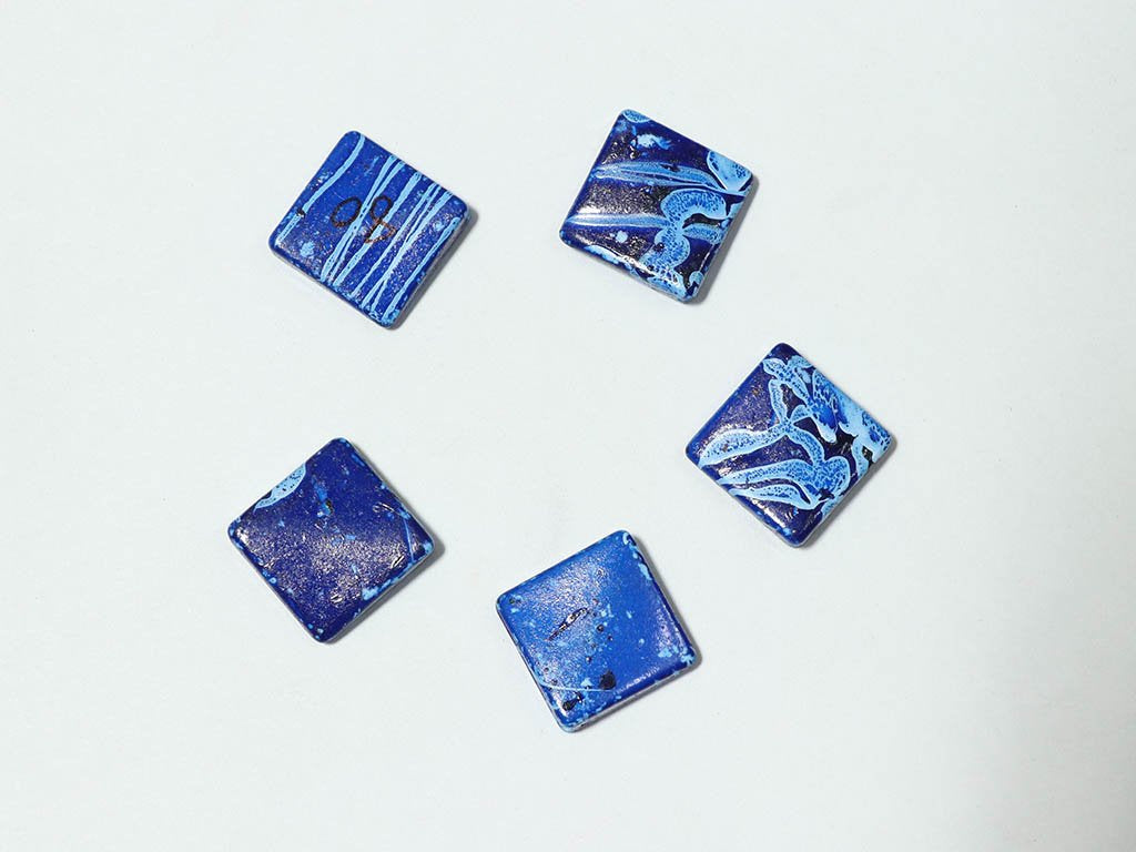 dark-blue-designer-square-plastic-beads-22x22-mm