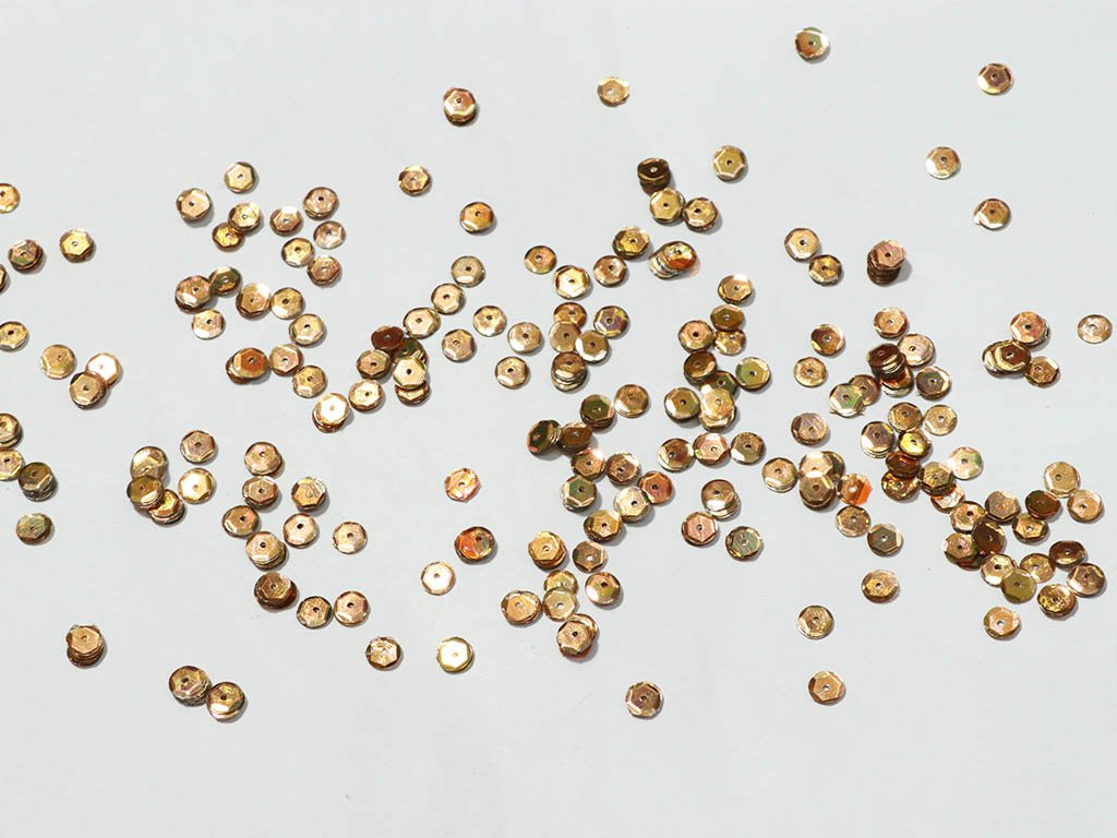 dark-brown-circular-plastic-sequins-5-mm