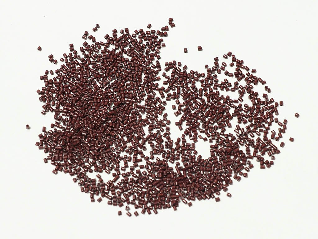 dark-brown-opaque-2-cut-glass-seed-beads-2-mm